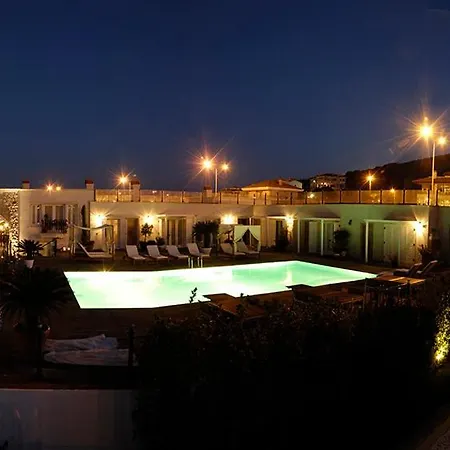 Marina אכסניה Çeşme