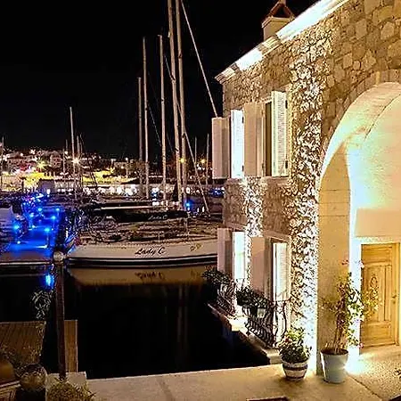 Hostel Marina Çeşme