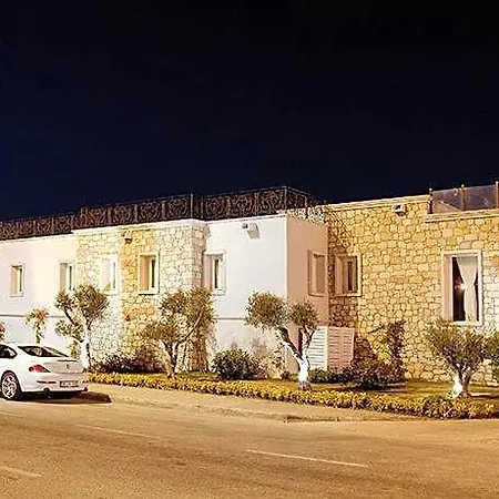 Marina Hostel *
