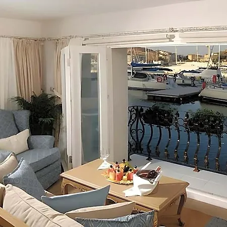 Hostel Marina
