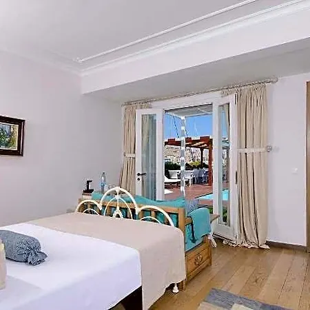 Marina Hostel *